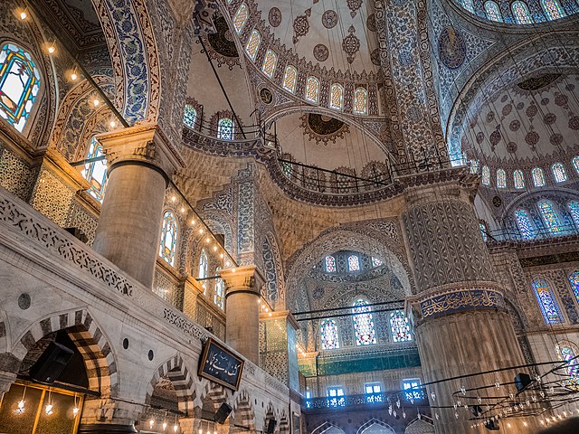 640px-Interior_view_of_Blue_Mosque_Istanbul_(16402896981).jpeg